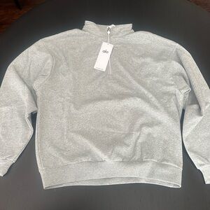 ALO Yoga Men’s Light Heather Gray Quarter-Zip Pullover